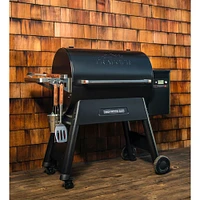 Traeger Ironwood 885 Black Wood Pellet Grill | Electronic Express