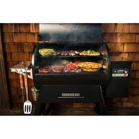 Traeger Ironwood 885 Black Wood Pellet Grill | Electronic Express