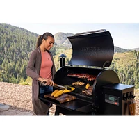 Traeger Pro 780 Pellet Grill | Electronic Express