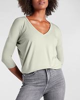 Relaxed V-Neck Three Quarter Sleeve London Tee Women's