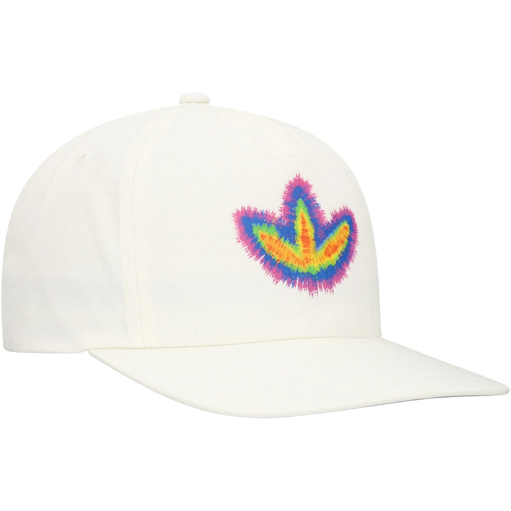 Casquette ajustable décontractée unisexe adidas Originals blanche à motif trèfle tie-dye