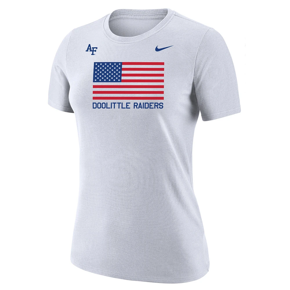 T-shirt blanc Nike Air Force Falcons Rivalry Flag pour femme