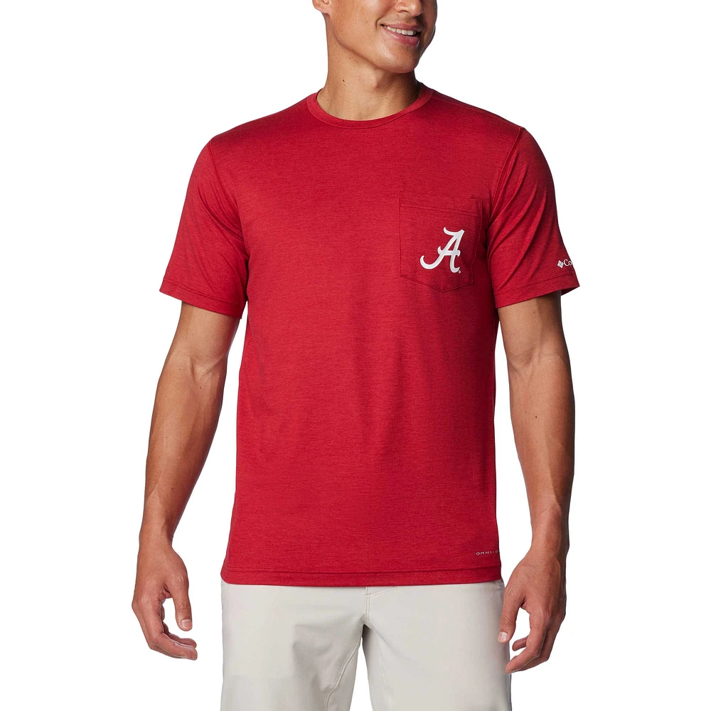 T-shirt Omni-Wick Columbia Crimson Alabama Tide Tech Trail pour hommes