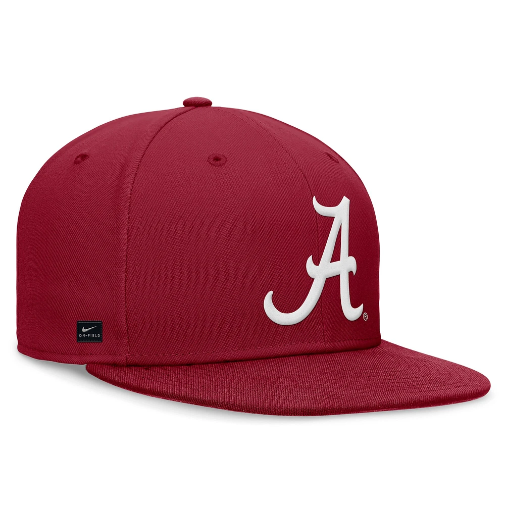 Casquette ajustée Nike Crimson Alabama Tide On-Field Pro pour homme