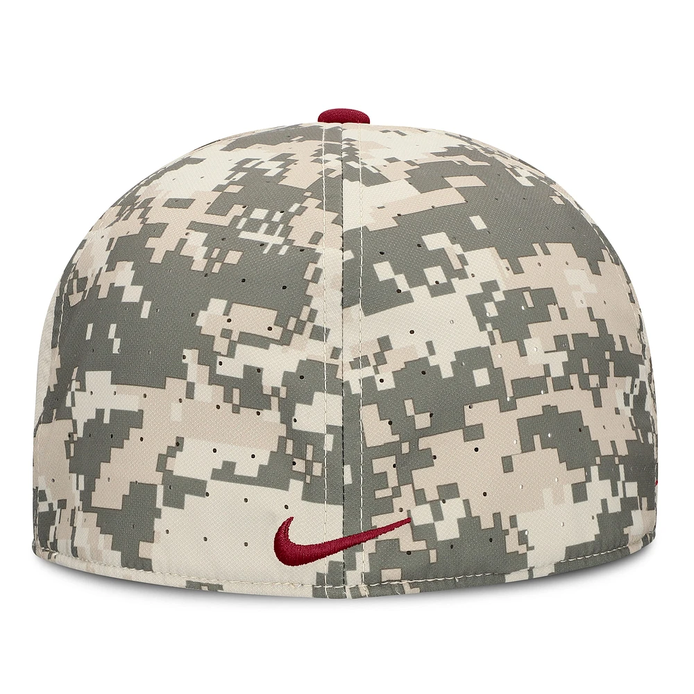 Casquette ajustée Nike Digital Camo Alabama Crimson Tide 2025 Dugout True Performance pour homme