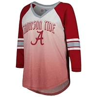 T-shirt G-III 4Her by Carl Banks pour femme blanc/cramoisi Alabama Crimson Tide Lead Off Ombre Raglan à manches 3/4 et col en V