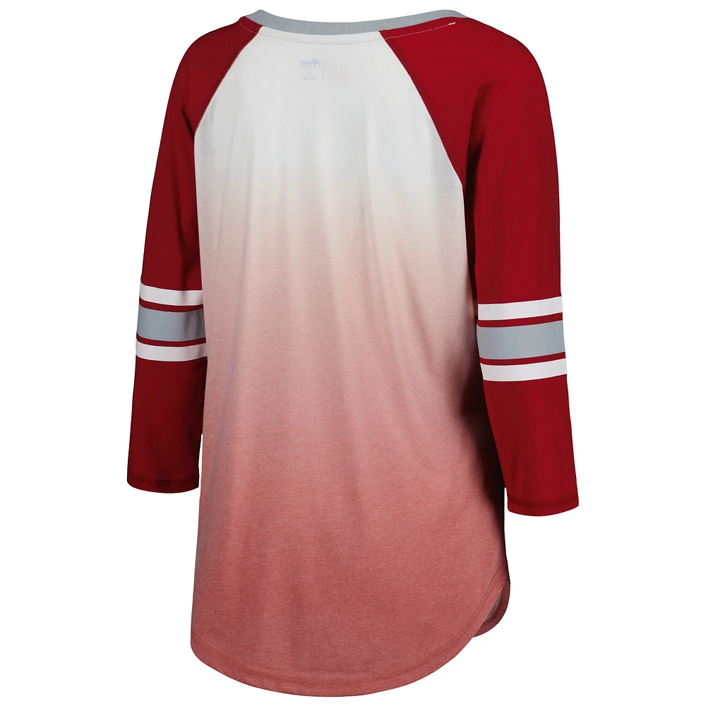 T-shirt G-III 4Her by Carl Banks pour femme blanc/cramoisi Alabama Crimson Tide Lead Off Ombre Raglan à manches 3/4 et col en V