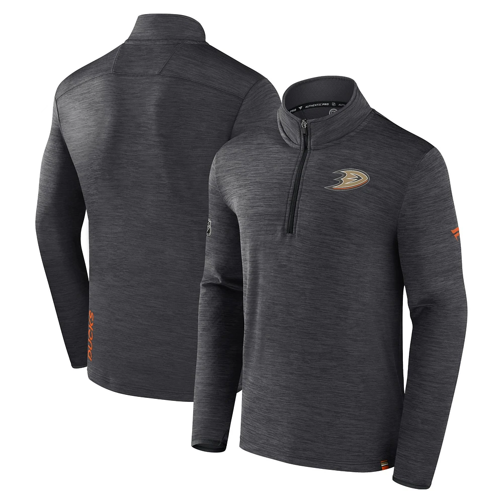 Haut à enfiler authentique quart de zip pour hommes Fanatics Heather Charcoal Anaheim Ducks