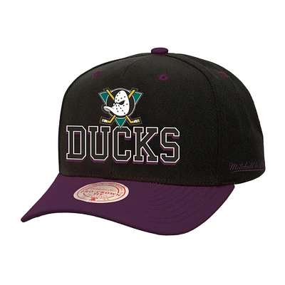 Casquette ajustable bicolore Pro Crown pour homme Mitchell & Ness noire/violette Anaheim Ducks Backside Script