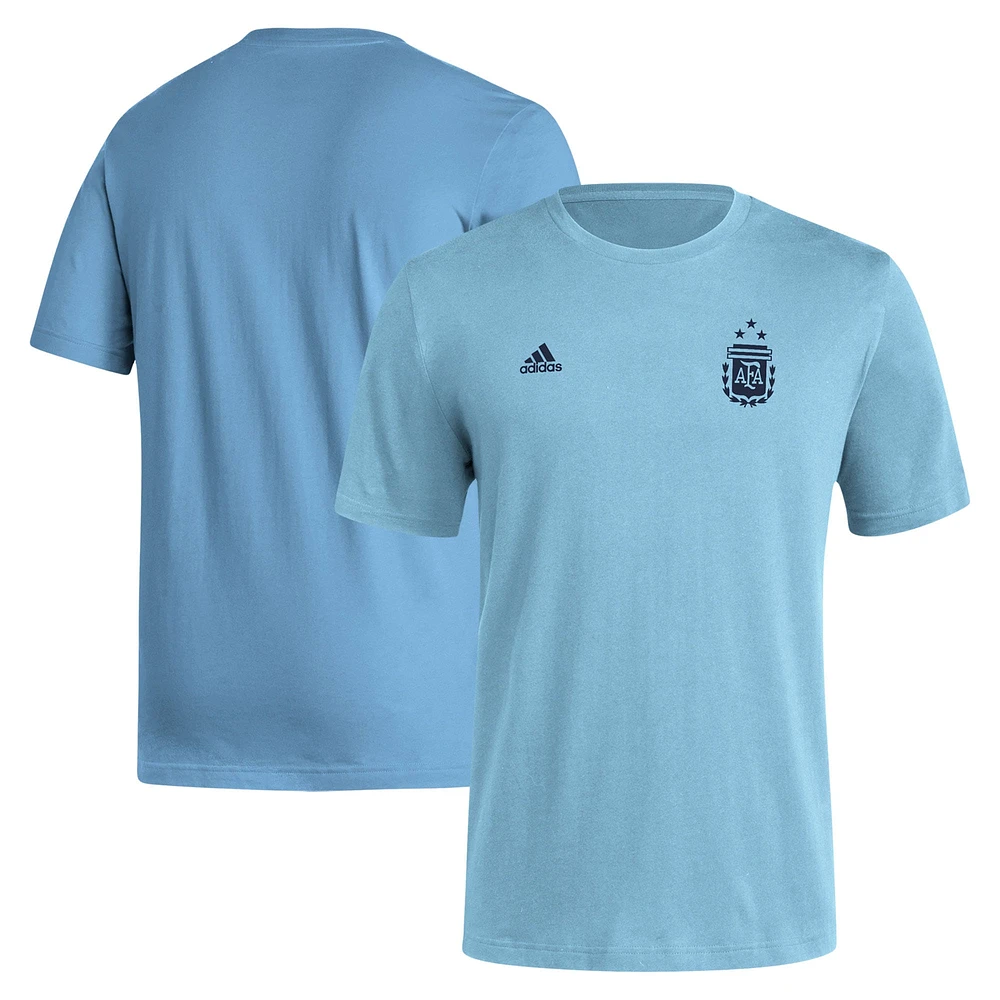 T-shirt adidas avec écusson de l'équipe nationale d'Argentine bleu clair pour hommes