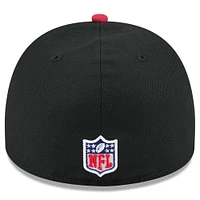 Casquette ajustée 59FIFTY New Era noire/cardinale pour homme, Arizona Cardinals, draft NFL 2025, sur scène