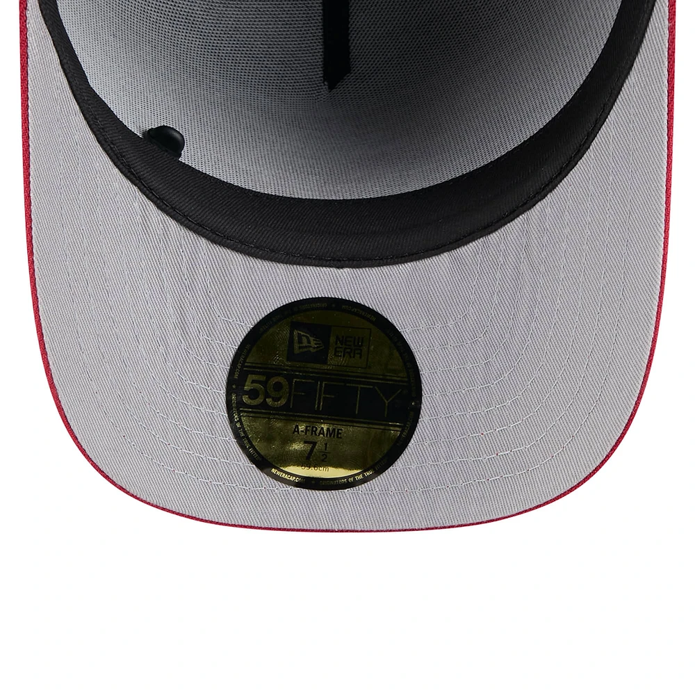 Casquette ajustée 59FIFTY New Era noire/cardinale pour homme, Arizona Cardinals, draft NFL 2025, sur scène