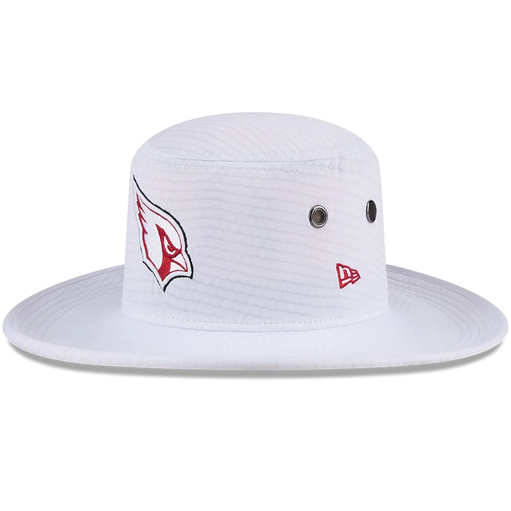 Bob New Era blanc pour homme des Cardinals de l'Arizona 2024 NFL Training Camp Panama