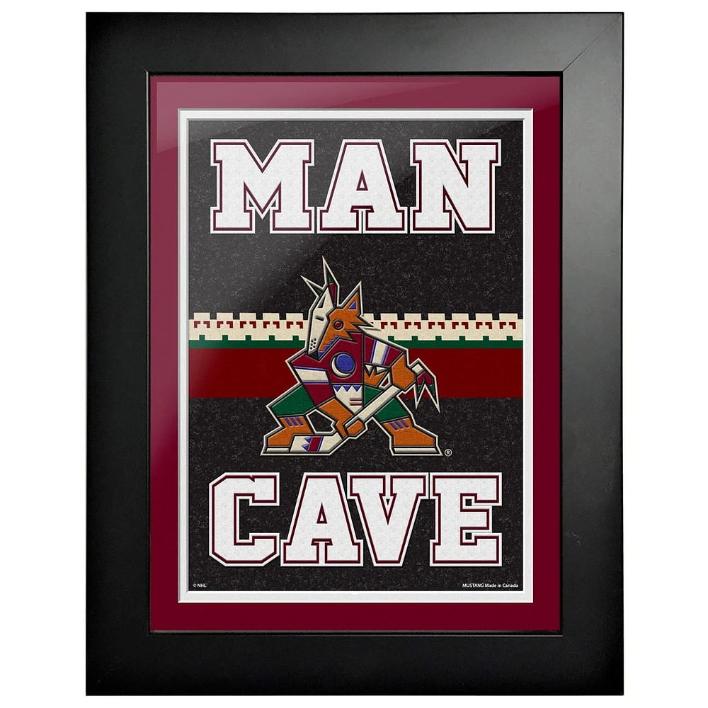 Coyotes de l'Arizona - Oeuvre encadrée Man Cave 12'' x 16''