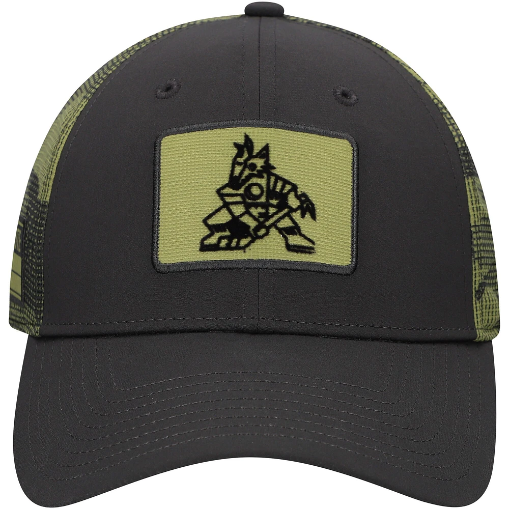Casquette ajustable authentique Pro Military Appreciation de Fanatics Black Arizona Coyotes pour hommes