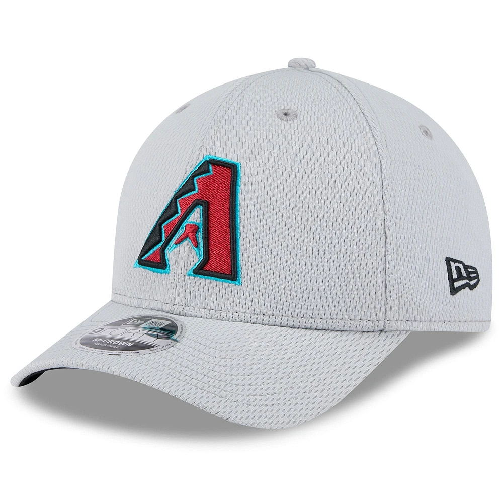 Men's New Era Gray Arizona Diamondbacks 2025 MLB Clubhouse 9FORTY M-Crown Adjustable Hat
