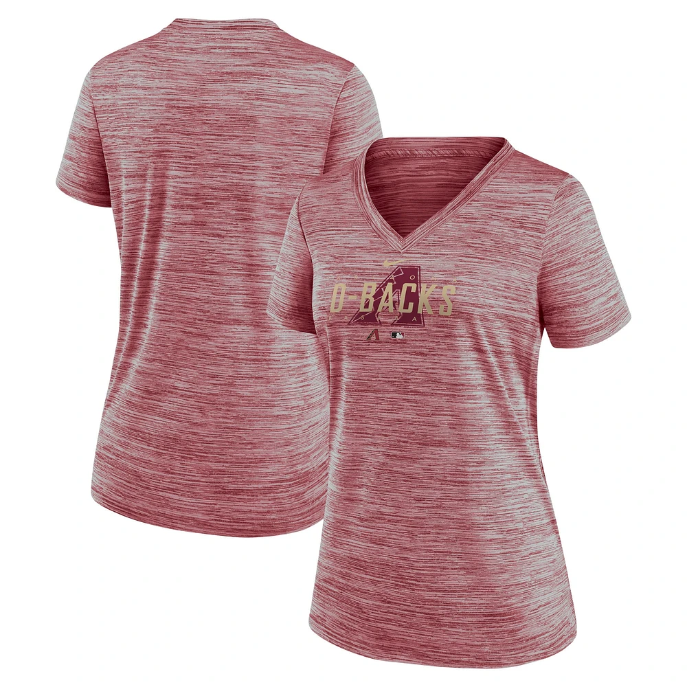 T-shirt à encolure en V Velocity Practice Performance Nike Arizona Diamondbacks Authentic Collection rouge pour femme