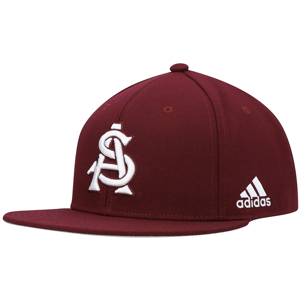 Casquette de baseball ajustée sur le terrain des Sun Devils l'Arizona State adidas marron pour hommes