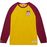 T-shirt à manches longues raglan flammé légendaire Mitchell & Ness Gold Arizona State Sun Devils pour hommes