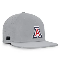Casquette ajustée True Performance On-Field Dugout des Arizona Wildcats pour homme Nike grise