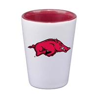 Razorbacks de l'Arkansas 2 oz. Verre à liqueur de couleur intérieure