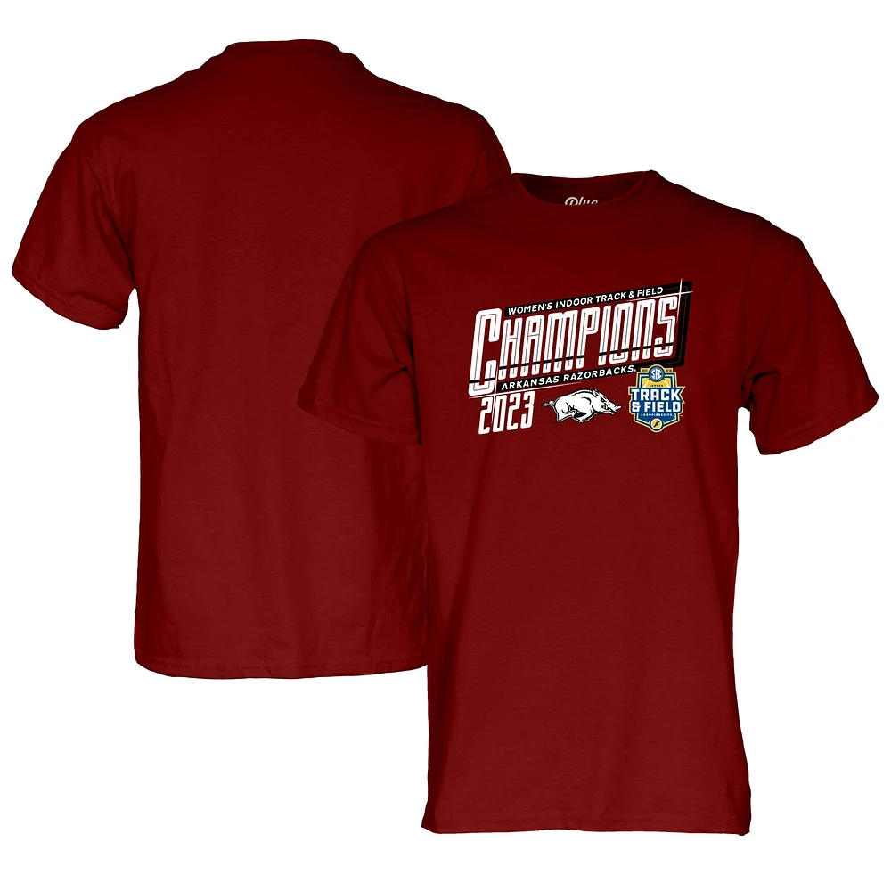 T-shirt bleu pour homme 84 Cardinal Arkansas Razorbacks 2023 SEC Champions d'athlétisme en salle femme