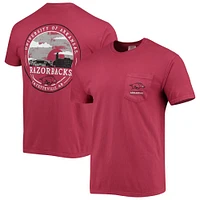 Cardinal Arkansas Razorbacks Circle Campus Scene T-shirt pour homme