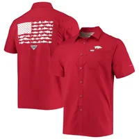 Chemise boutonnée Columbia PFG Cardinal Arkansas Razorbacks Slack Tide Camp pour homme