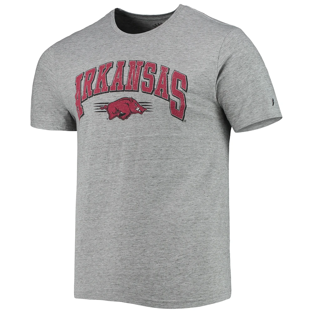 Hommes League Collegiate Wear Heathered Grey Arkansas Razorbacks Upperclassman Reclaim T-shirt en jersey recyclé