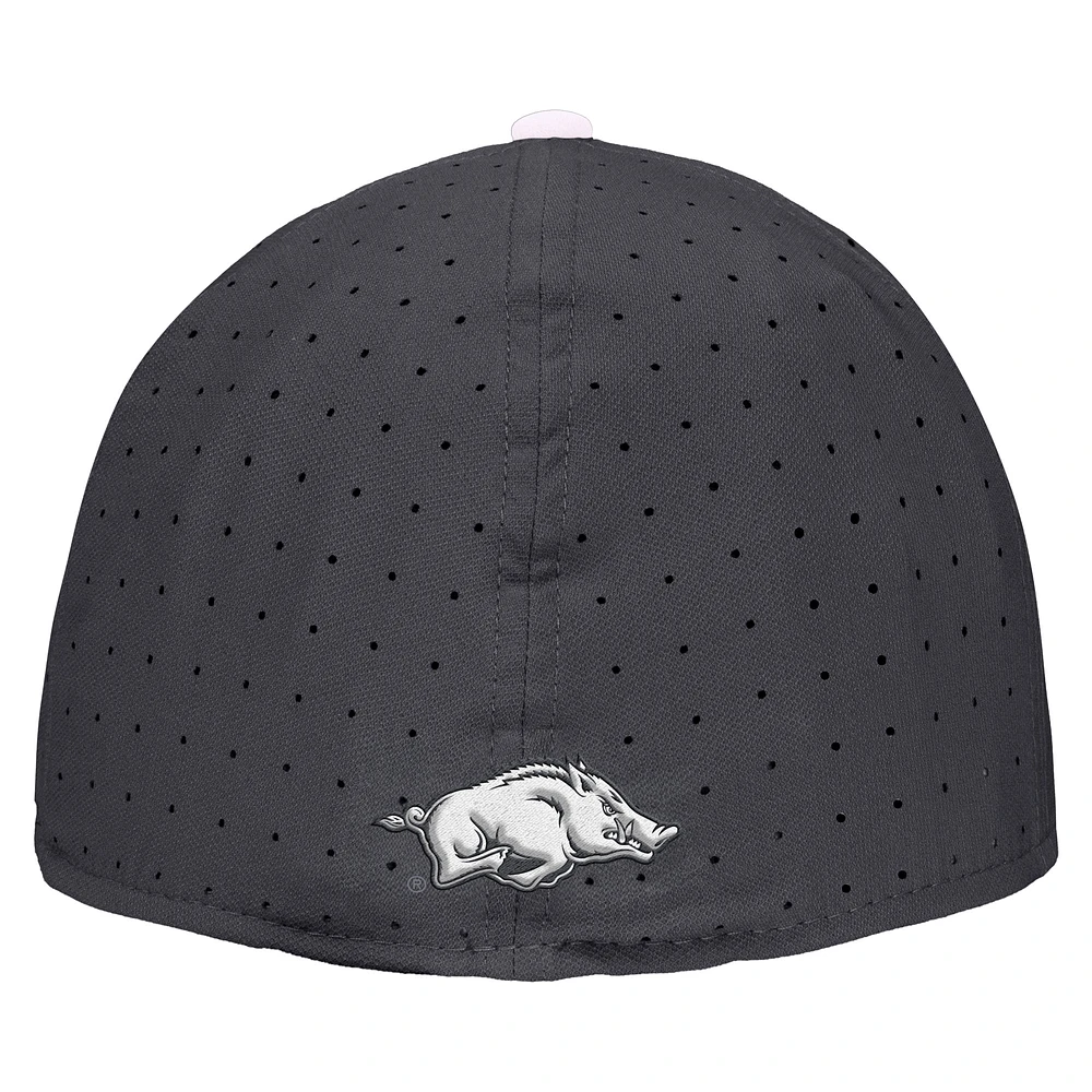 Men's Nike Anthracite Arkansas Razorbacks 2025 On-Field True Performance Baseball Fitted Hat