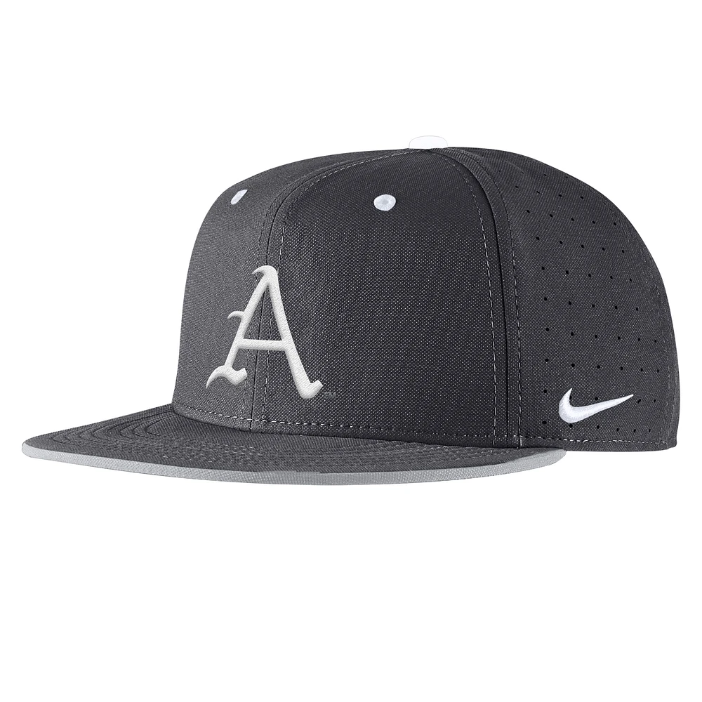 Men's Nike Anthracite Arkansas Razorbacks 2025 On-Field True Performance Baseball Fitted Hat