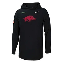 T-shirt à capuche manches longues Nike Arkansas Razorbacks 2024 Military Appreciation Performance pour homme