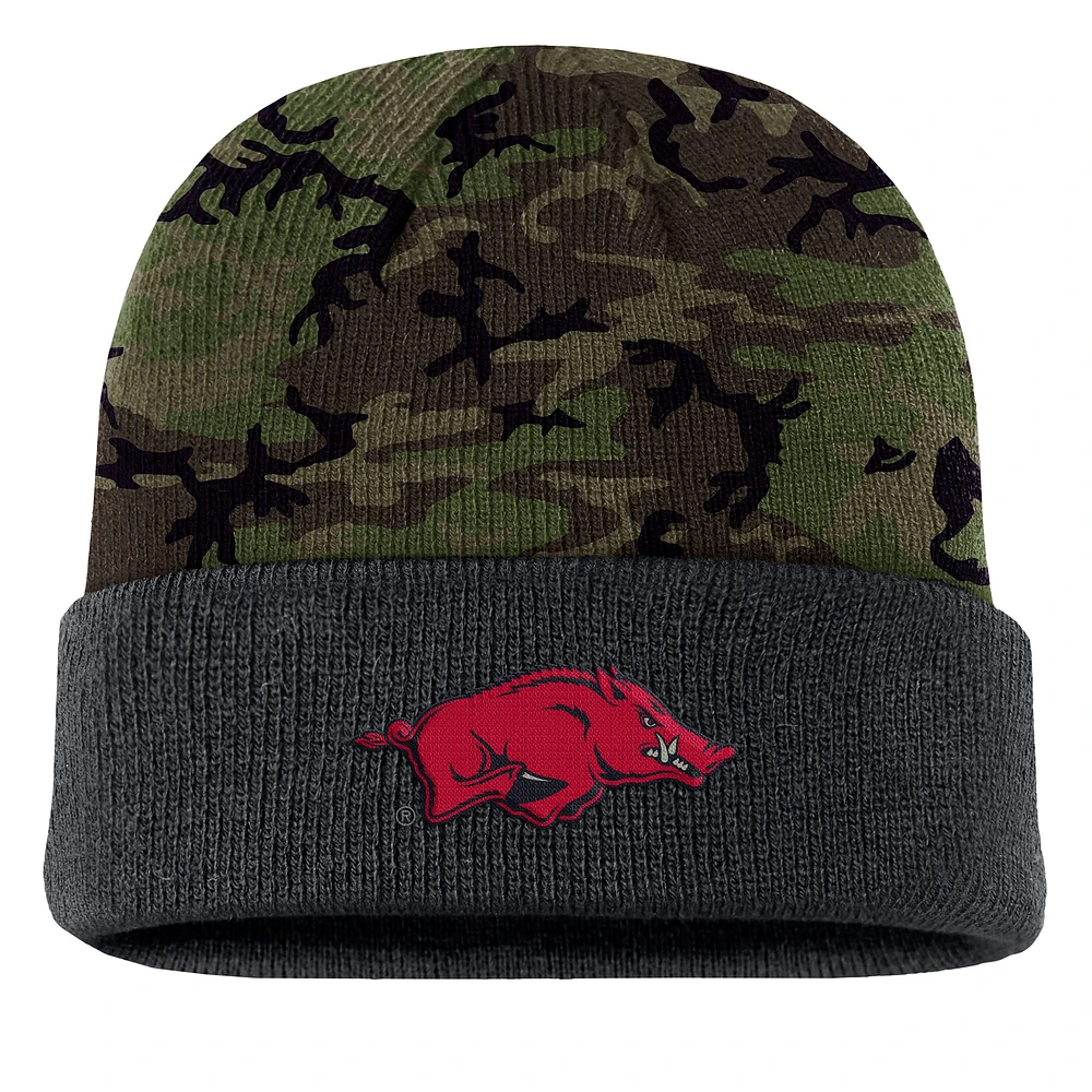 Bonnet en tricot à revers camouflage Nike Arkansas Razorbacks pour homme