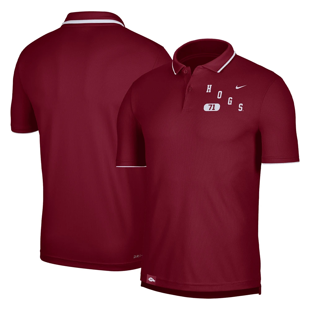 Polo Performance Nike Cardinal Arkansas Razorbacks Wordmark pour Homme