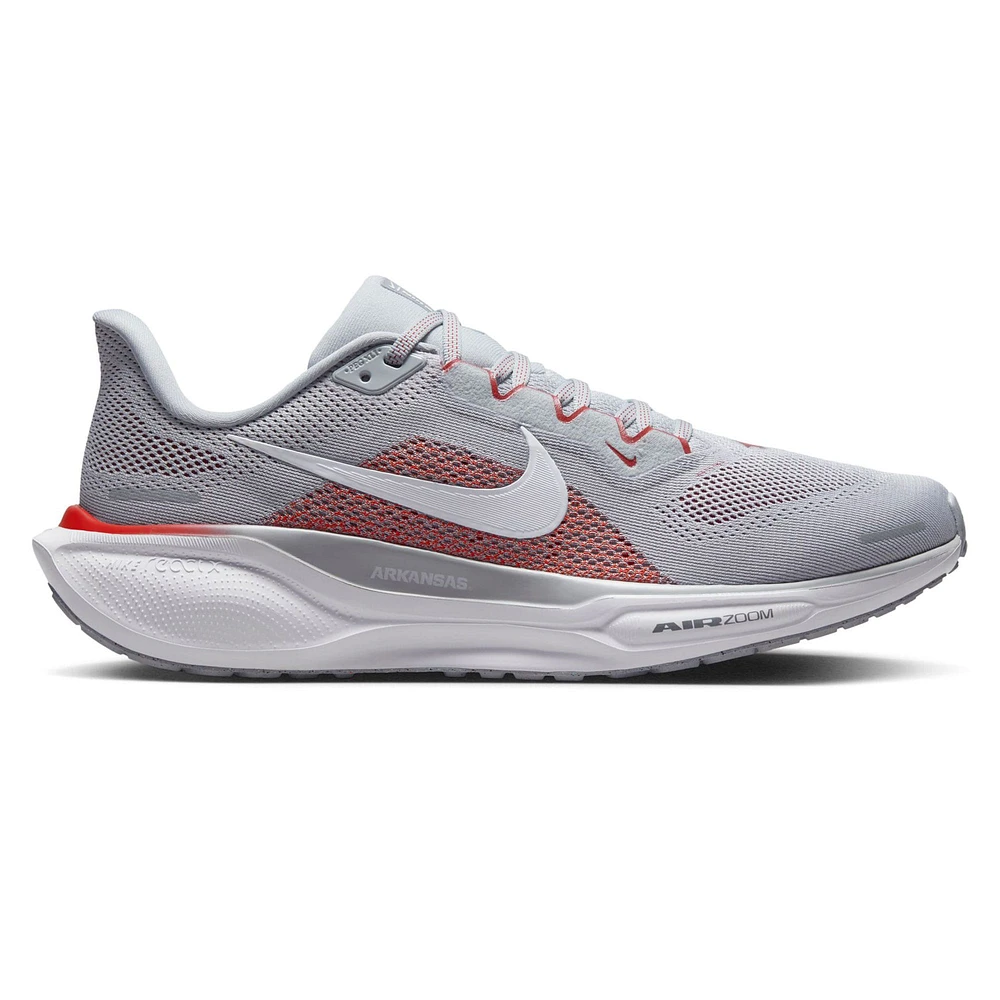 Chaussures de course unisexes Nike Arkansas Razorbacks Zoom Pegasus 41 Gris