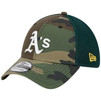 Men's New Era Camo Athletics Team Neo 39THIRTY Flex Hat