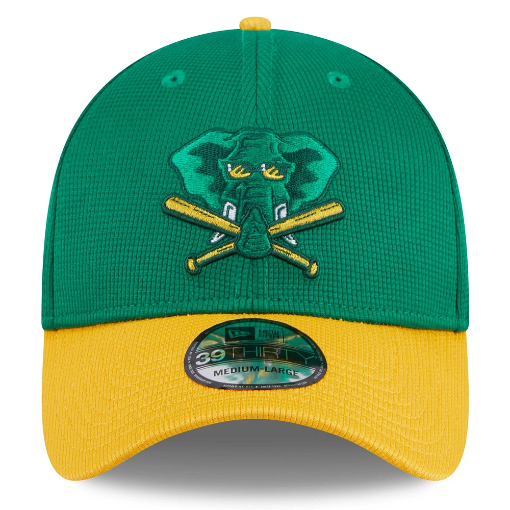 Casquette d'entraînement au bâton 39THIRTY Flex Kelly Green Athletics 2024 pour homme de New Era