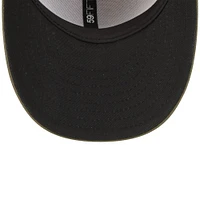 Casquette ajustée 59FIFTY Athletics 2025 Armed Forces Day pour homme, beige clair/olive, New Era