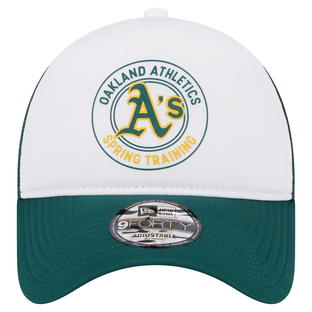 Casquette ajustable Oakland Athletics Spring Training Circle Foam A-Frame 9FORTY Trucker New Era pour hommes, blanc/vert