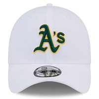 Men's New Era White Athletics 39THIRTY Flex Hat