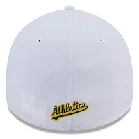 Men's New Era White Athletics 39THIRTY Flex Hat