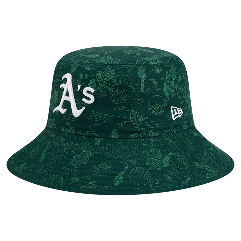 Bob vert foncé New Era Athletics 2025 Spring Training All Over Print pour jeunes