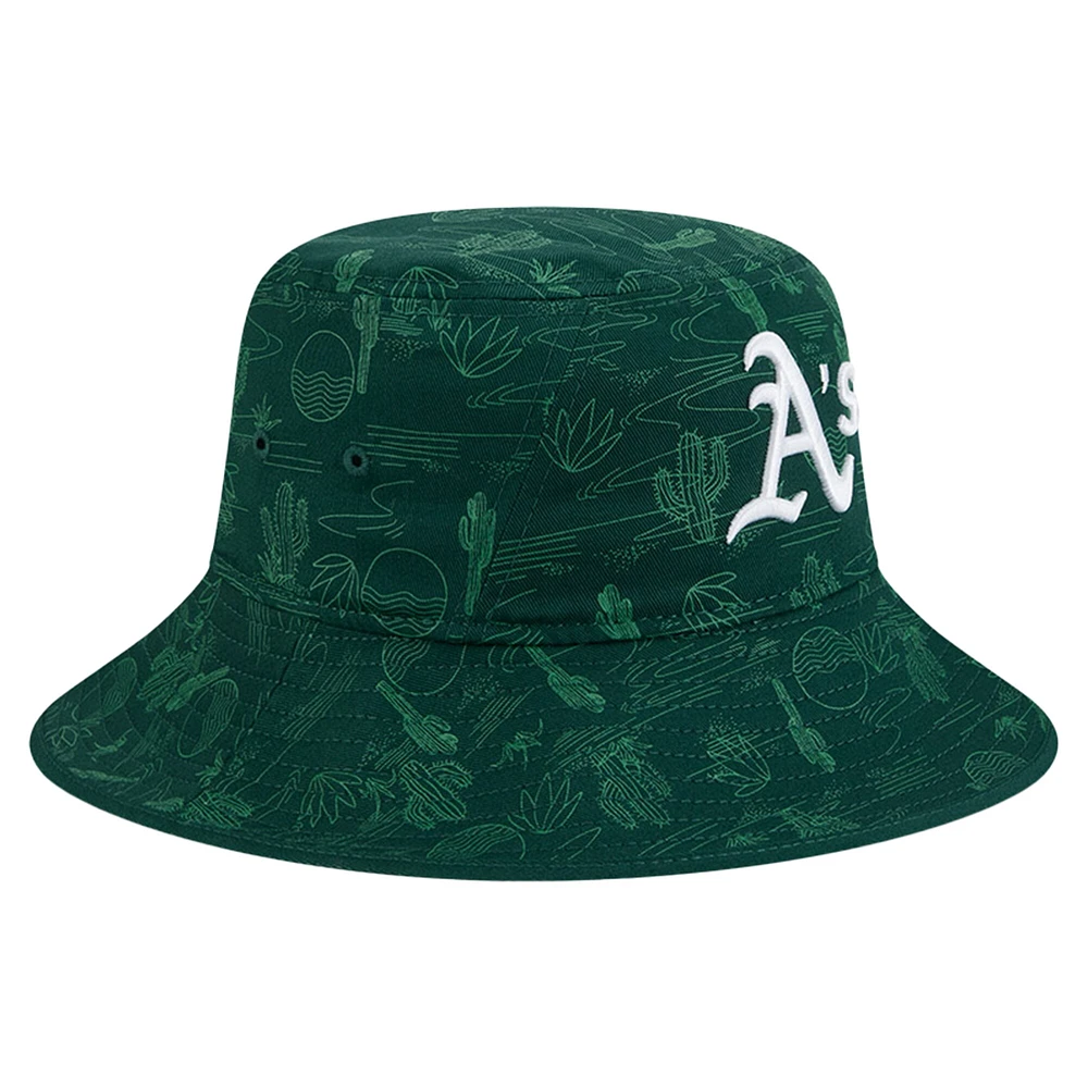 Bob vert foncé New Era Athletics 2025 Spring Training All Over Print pour jeunes