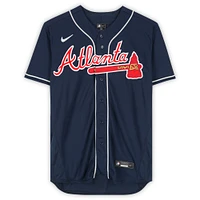 Maillot Nike bleu marine authentique dédicacé par Matt Olson des Braves d'Atlanta avec inscription « For The A ! »