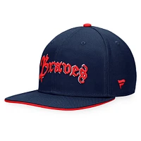 Fanatics pour hommes bleu marine Atlanta Braves Iconic Old English - Casquette Snapback