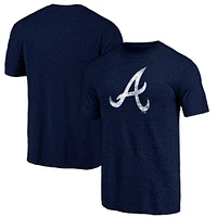 T-shirt triple mélange avec logo officiel patiné Fanatics Navy Atlanta Braves pour hommes