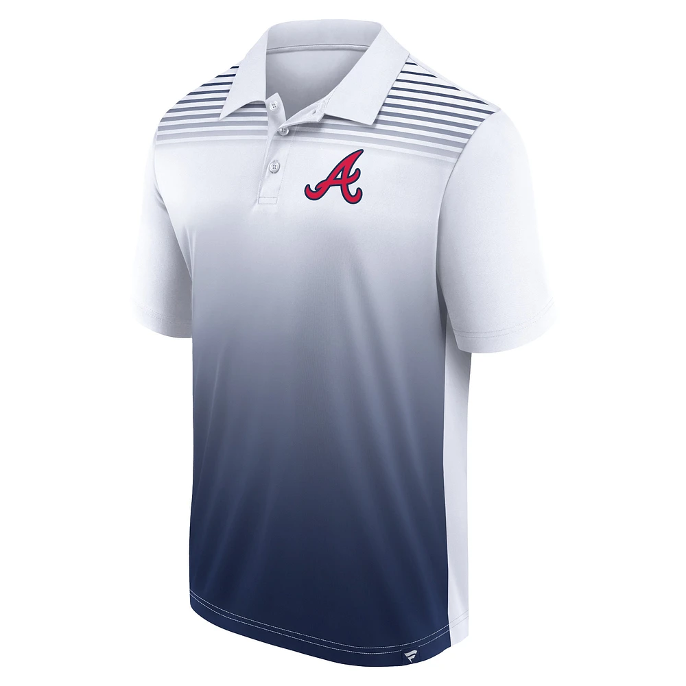 Polo de jeu Fanatics pour hommes blanc/bleu marine Atlanta Braves Sandlot