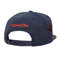 Casquette Snapback Eclipse de la collection Cooperstown des Atlanta Braves de Mitchell & Ness pour hommes, bleu marine