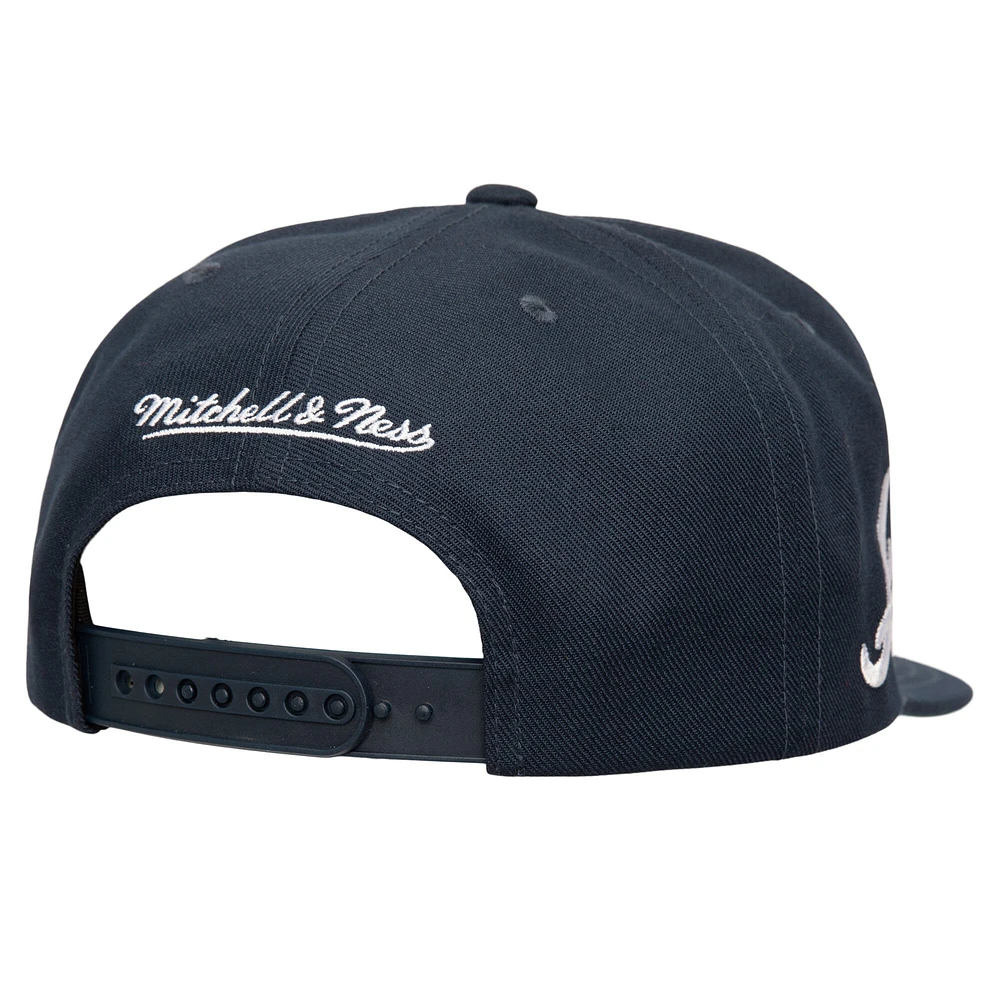 Casquette à visière double snapback Mitchell & Ness bleu marine pour homme des Braves d'Atlanta