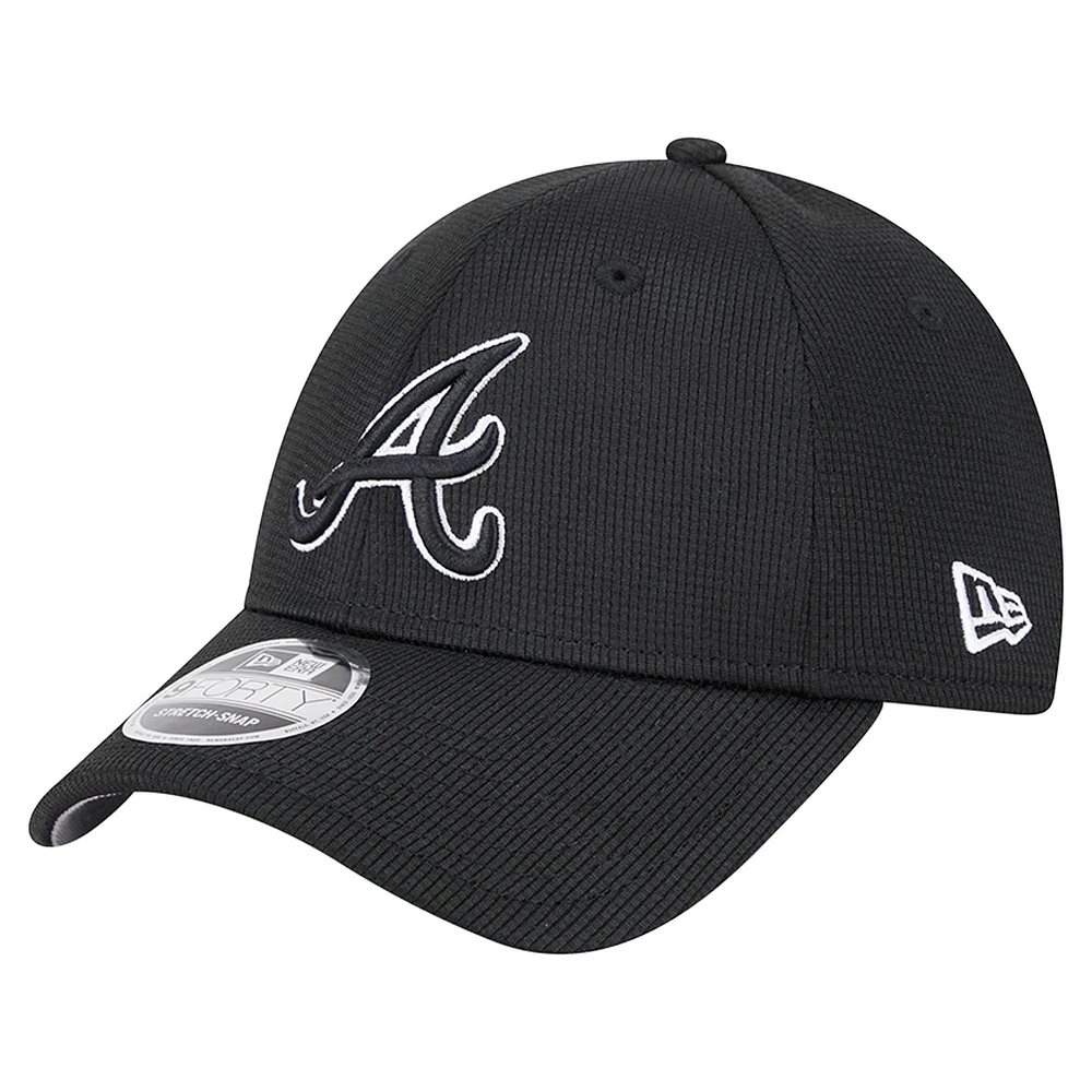 Casquette ajustable noire Pivot 9FORTY des Braves d'Atlanta de New Era pour homme